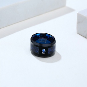 Anillo de Hombre de Acero de Tungsteno de 8mm con Baño de Vacío Azul de Alta Calidad, Anillo de Acero Inoxidable Negro con Zirconia - Product Image 3