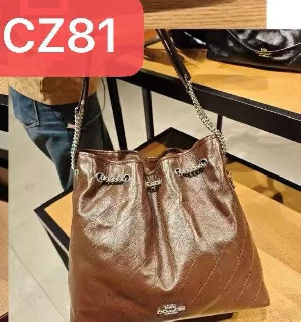 สีน้ำตาลขนาดใหญ่