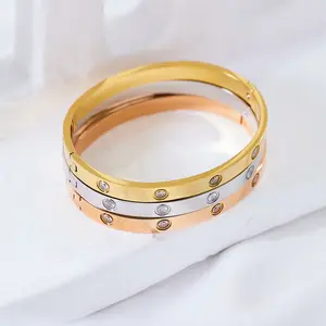 High Quality Classic Design CZ Stone Stainless Steel Titanium Bangle Bracelet Women B007