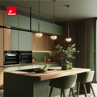 Cuisine Alland de style moderne et luxueux, avec des panneaux en laque verte mate, des étagères ouvertes, pour une nouvelle maison, armoires sur mesure