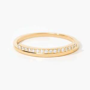 Anillos de Compromiso Apilables de Diseño Exclusivo en Oro Sólido de 14K con 16 Diamantes Naturales Certificados de Corte Brillante, Estilo Minimalista y Delicado - Product Image 1