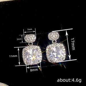 Orecchini a Perno Geometrici Ovali Quadrati con Zirconi per Donne, Gioielli Eleganti e alla Moda - Product Image 3