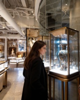 Comptoir de présentation de bijoux de luxe en or, meubles en verre et acier inoxydable, vitrine de présentation de bijoux pour boutique de détail
