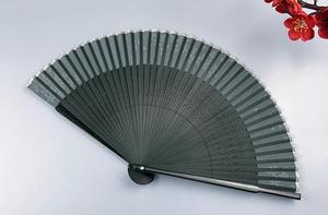 Éventail pliant personnalisé avec logo gravé, baleines en bois de bambou, pompon en soie ajouré, style oriental chinois, cadeau de mariage - Product Image 4