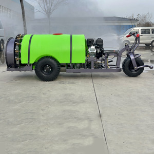 Pulverizador de equitación Pulverización de amplio rango Tanque de <span class=keywords><strong>agua</strong></span> de gran capacidad para el control de plagas en huertos y granjas - Product Image 3