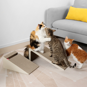 Gratte-<span class=keywords><strong>chat</strong></span> à <span class=keywords><strong>angle</strong></span> droit 2-en-1 et jouet pour animaux de compagnie en papier durable pour une utilisation sur plusieurs surfaces contre le mur - Product Image 3