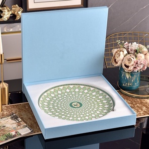 Vente à prix réduit de plaques de service rondes en porcelaine fine de luxe européenne de haute qualité, écologiques, de 16 pouces - Product Image 5