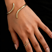 Bague et bracelet de luxe légers en métal, style français, faits à la main, bijoux simples et élégants, de niche et uniques, très populaires