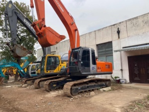 รถขุด Hitachi Zaxis 240 ปี 2023 ใช้งานน้อย 24 ตัน มอเตอร์ 1 เมตร ความจุบุ้งกี๋ 1 ลูกบาศก์เมตร อะไหล่คาวาซากิ สำหรับงานก่อสร้าง - Product Image 6