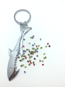 Aleación de zinc funky metal tiburón mar pez brillante espejo pulido abrebotellas llavero - Product Image 4