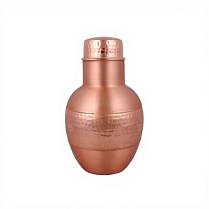 Botella de agua de cobre de doble tono con acabado martillado, diseño vintage, portátil, para uso doméstico. - Product Image 1