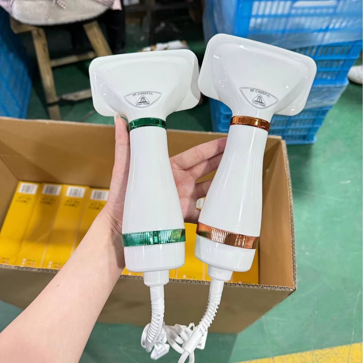 สีเขียว