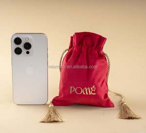 Pochette à cordon en velours doux avec pompon, sacs d'emballage cadeaux en suède recyclable pour bijoux et vin, logo personnalisé, rouge, cosmétique, accepter - Product Image 3