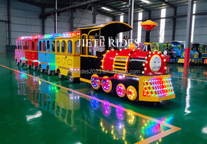 <span class=keywords><strong>Petit</strong></span> <span class=keywords><strong>train</strong></span> électrique de Noël de tourisme électrique d'utilisation de parc à thème professionnel à vendre pour le parc d'attractions - Product Image 5
