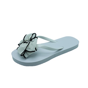 2025 nuovo commercio all'ingrosso delle donne Flip Flop PE suola in PVC superiore <span class=keywords><strong>con</strong></span> catena scarpe comode estate all'aperto pantofole da spiaggia - Product Image 5