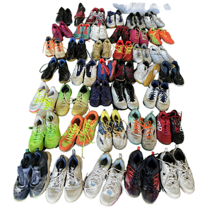 Calzado Deportivo de Bádminton y Tenis Usado, Suela Vibram, Zapatillas de Marca Internacional de Segunda Mano, Venta al Por Mayor - Product Image 1