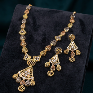 Conjunto de Joyería de Latón Chapado en Varios Tonos al por Mayor, Collares Cortos y Pendientes en 3 Tonos Dorados, Conjunto de Joyería de Moda para Boda Tricolor - Product Image 1