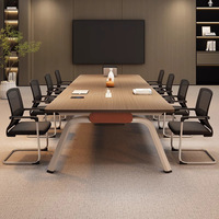 Table de conférence longue minimaliste moderne avec combinaison de chaises pour les salles de réunion Réception Négociation ou formation