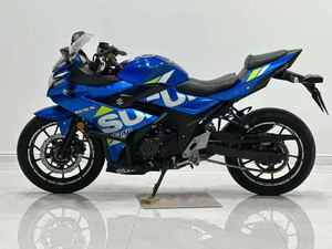 <span class=keywords><strong>Suzuki</strong></span> Gsx250R Moto <span class=keywords><strong>Sportiva</strong></span> Bicilindrica 250cc Raffreddata ad Acqua Elettrica <span class=keywords><strong>Suzuki</strong></span> Small R - Product Image 4