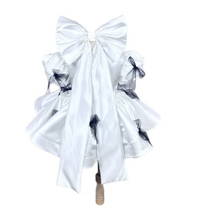 Abito Tutu Bianco con Fiocco <span class=keywords><strong>Nero</strong></span> e Maniche a Sbuffo per Bambine e Ragazze, Ideale per Feste e Occasioni Formali - Product Image 5