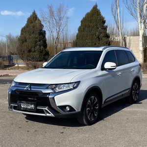 <span class=keywords><strong>Mitsubishi</strong></span> Outlander <span class=keywords><strong>de</strong></span> 7 Plazas con Asientos <span class=keywords><strong>de</strong></span> Cuero 2017 2018 2019, Auto Usado con Motor Turboalimentado Interno, Volante a la Izquierda - Product Image 2