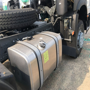 Sinotruk-Tractor personalizado 6x4 371/430hp Howo7 CNG LNG, camión, remolques con cabeza <span class=keywords><strong>Euro</strong></span> 5, en venta - Product Image 6