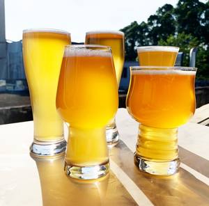 Großhandel Hochwertige Klassische Umweltfreundliche Bier- & Pint-Gläser Weingläser mit Verschiedenen Kapazitäten Pint-Glas für Individuelle Logos - Product Image 6