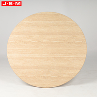 Table à manger ronde moderne de luxe avec plateau et base en pierre, design artisanal écologique et 6 places pour hôtel ou salon