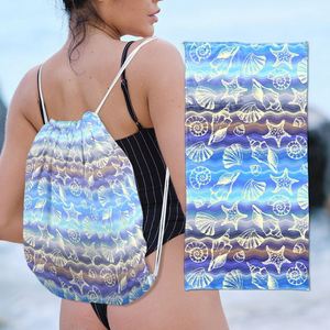 Serviette de plage rectangulaire 2-en-1 absorbante, très vendue pour l'été, avec sac de rangement intégré, motif requin et floral - Product Image 4