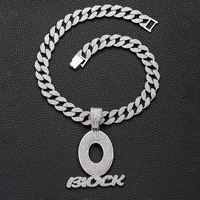 Alliage de hip hop plaqué couleur métal argenté avec collier pendentif lettre O BLOCK strass bling