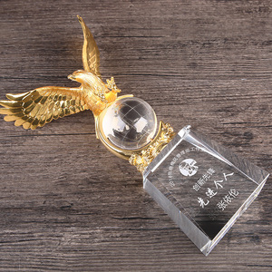 Trofeo in Cristallo <span class=keywords><strong>Aquila</strong></span> Personalizzato, Creativo Trofeo Trasparente con <span class=keywords><strong>Ali</strong></span> d'<span class=keywords><strong>Aquila</strong></span>, Regalo Aziendale per Celebrazioni, Souvenir - Product Image 4
