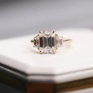 الأزياء مويسانيتي الماس خاتم الزواج 3.5CT الزمرد قطع نغمتين مستدق الرغيف الفرنسي 14K خاتم من الذهب الأصفر