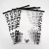 Sac d'emballage noir mat avec logo personnalisé, fermeture éclair, enveloppe d'expédition en plastique, sac à fermeture éclair étanche pour l'emballage des vêtements