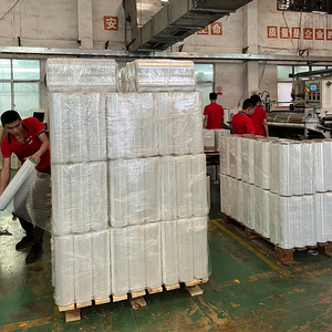 China Packaging Pe <b>Stretch</b> Film Casting Cling Plastic Roll Film Transparent Pallet <b>Wrap</b> Plastic Lldpe Wrapping <b>Stretch</b> Film Roll - Product Image 4