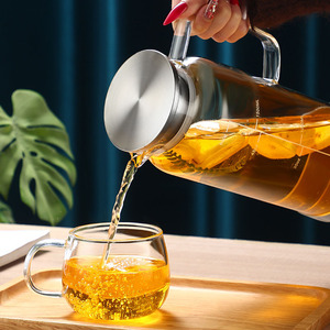 <span class=keywords><strong>Caraffa</strong></span> in Vetro Borosilicato da 2L per <span class=keywords><strong>Acqua</strong></span> Fredda, Resistente al Calore, con Infusore per Frutta, Scala Graduata, Coperchio con Filtro, Set Regalo per Cucina - Product Image 5