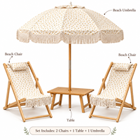 Ensemble de loisirs de plage avec décoration à pompons et motif floral, comprenant table, chaises et parasol