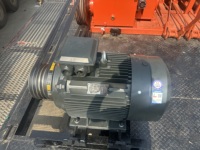 Foreuse mobile durable de type remorque de 1000 m, adaptée au forage de puits d'eau de 600 m et 800 m et au forage de mines d'uranium