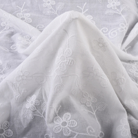 Tissu brodé floral léger et extensible 80 g/m² en coton, tissé à la navette, couleurs personnalisées, sur commande, pour filles