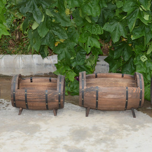 <span class=keywords><strong>Tonneau</strong></span> en <span class=keywords><strong>bois</strong></span> anticorrosion abreuvoirs à fleurs barils de bière en <span class=keywords><strong>bois</strong></span> carbonisé supports de fleurs de balcon pots extérieurs pour fleurs de jardin - Product Image 4
