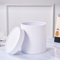 Coffret Cadeau en Carton pour Fleurs Éternelles, Modèle Medium Cuddle Bucket, Personnalisé avec Finition Mate, Estampage à Chaud et Impression Offset