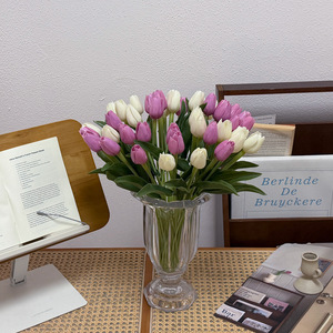 Tulipanes Artificiales de Plástico PE de 30cm-100cm de Altura, Simulación Realista, Estilo Nórdico, Decoración de Bodas, Arreglo Floral de Escritorio - Product Image 3