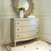 Commode haute vintage en chêne massif, peinte à la main, style transitionnel, pour chambre à coucher, meuble de rangement artisanal artistique, salon, salle à manger