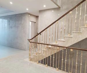 Lüks Özel Tasarım Zarif Özel Villa Pirinç Çerçevesiz Korkuluk Modern Tasarım Stili Boru Şeklinde Paslanmaz Çelik Bar İşlemeli - Product Image 3