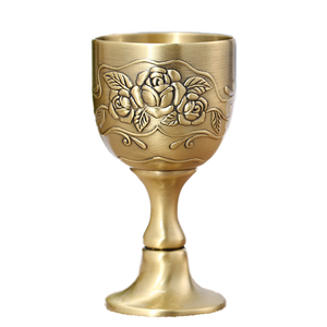 แก้วไวน์ขาวสไตล์ยุโรปวินเทจ ทำจากโลหะผสมสังกะสี งานแฮนด์เมด ดีไซน์สร้างสรรค์ ความจุ 201-300 มล. เหมาะสำหรับงานปาร์ตี้ - Product Image 1