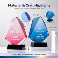 Trophée en cristal personnalisé avec dégradé de couleurs, trophée en cristal en forme d'iceberg irrégulier avec base noire