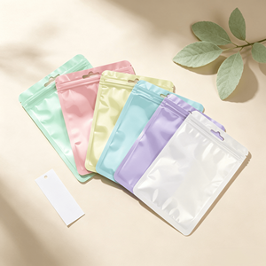 Sacs d'emballage en plastique refermables avec fermeture éclair, couleur macaron, film nacré, trou de suspension Euro, pour cadeaux et bijoux (vente en gros) - Product Image 1
