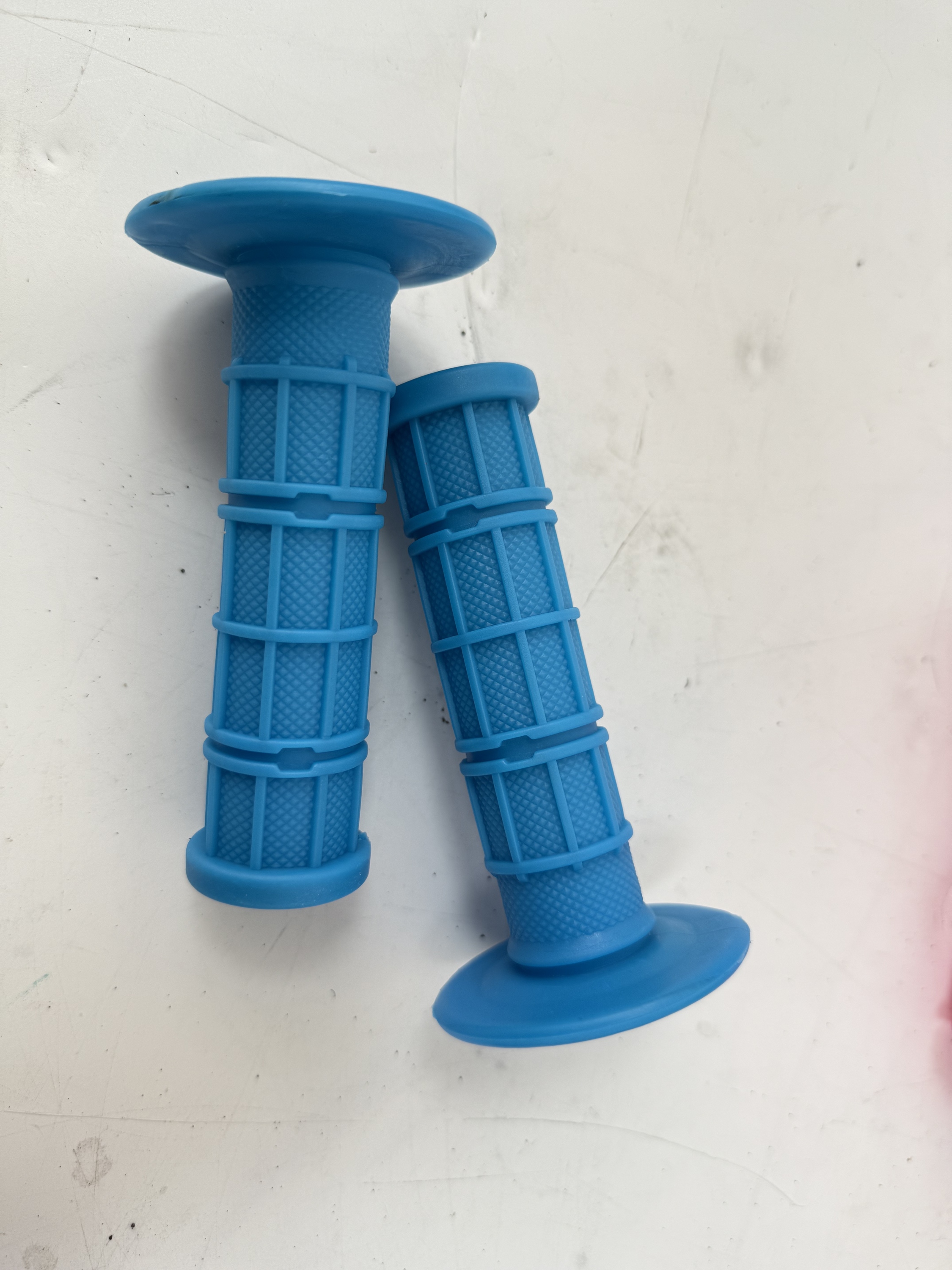 light blue Grips +Surron throttle