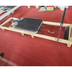 Camas de Pilates Reformer Plegables de Cuero Personalizadas, Equipo de Gimnasio Plegable, Set de Yoga Reformer de Madera - Product Image 5