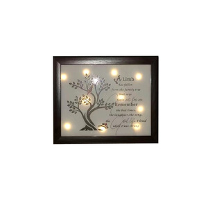 Regalo di grazia in legno Led Memorial Shadow Box 8x10 regali commemorativi per la famiglia e gli amici cornice per foto a Led per natale - Product Image 1