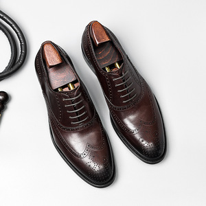 Chaussures décontractées pour hommes, robustes et élégantes, de couleur claire, avec semelles en cuir souple et chaussures en cuir tendance pour hommes - Product Image 3